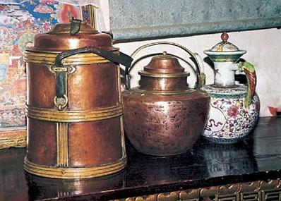 当地人家使用的茶具