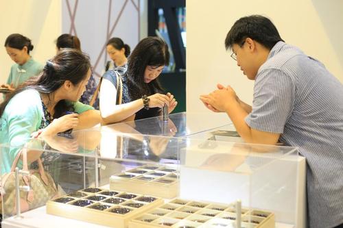 台湾工艺匠人之作 深圳茶博会耀眼登场